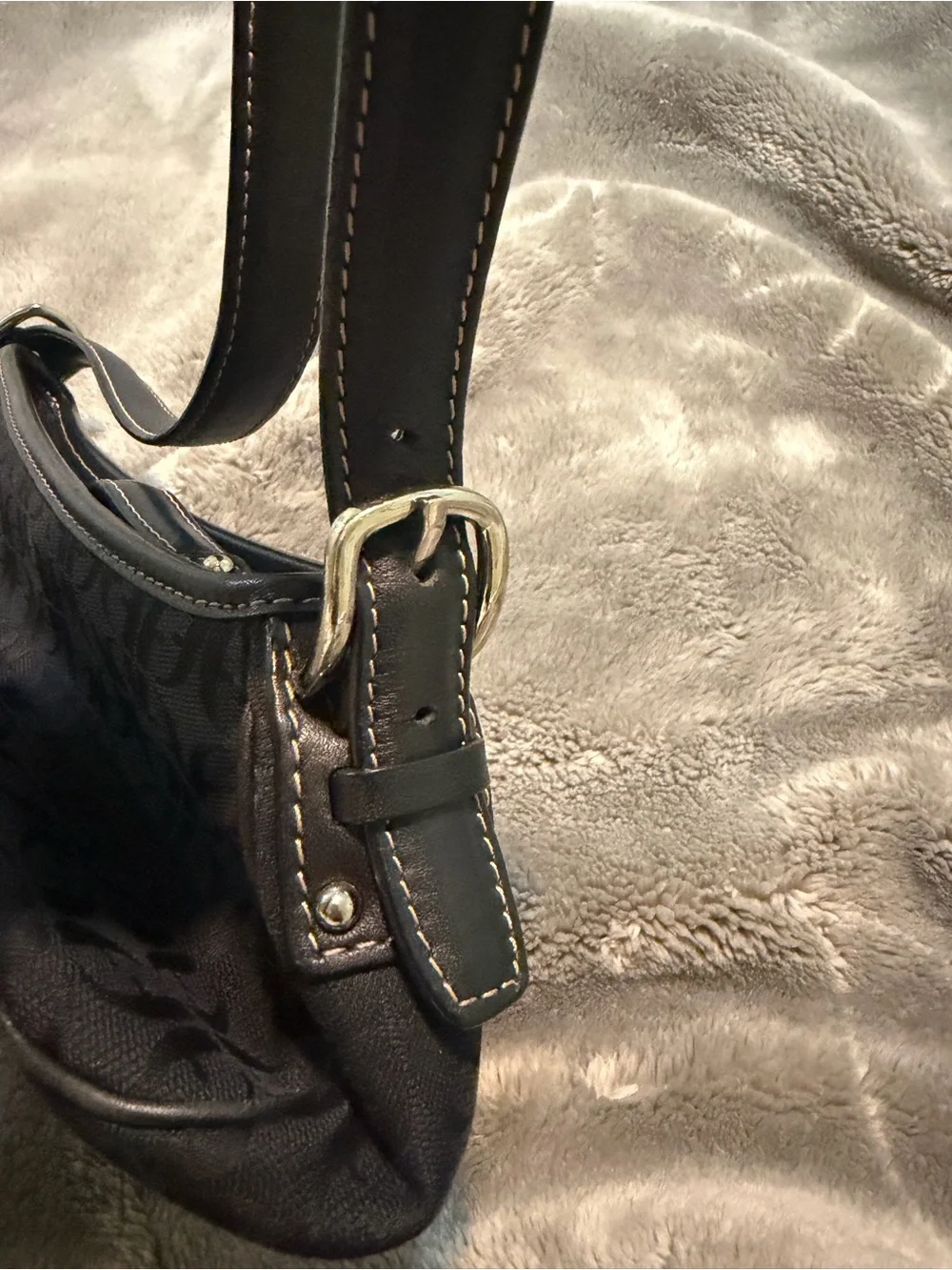 Fossil Black Leather Crossbody with Contrast Stitching and